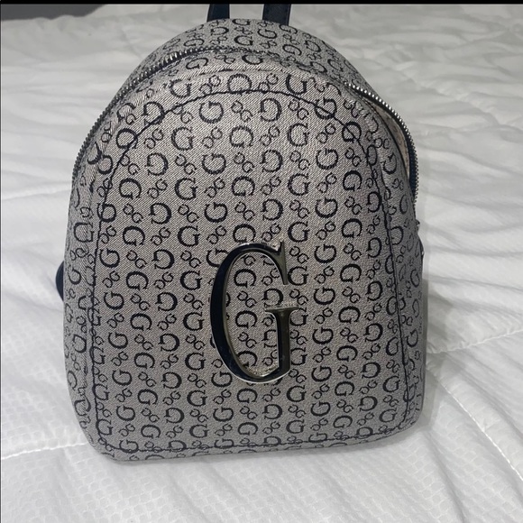 Logo GUESS backpack - Picture 1 of 3
